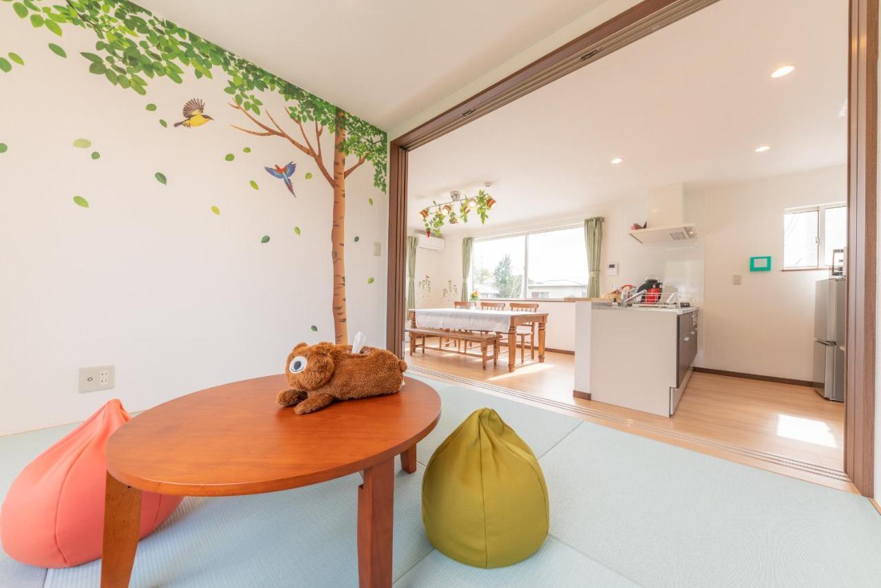 Private House Clover Fujikawaguchiko Bagian luar foto